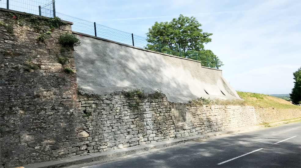 Confortement de mur de soutènement à URT (64)